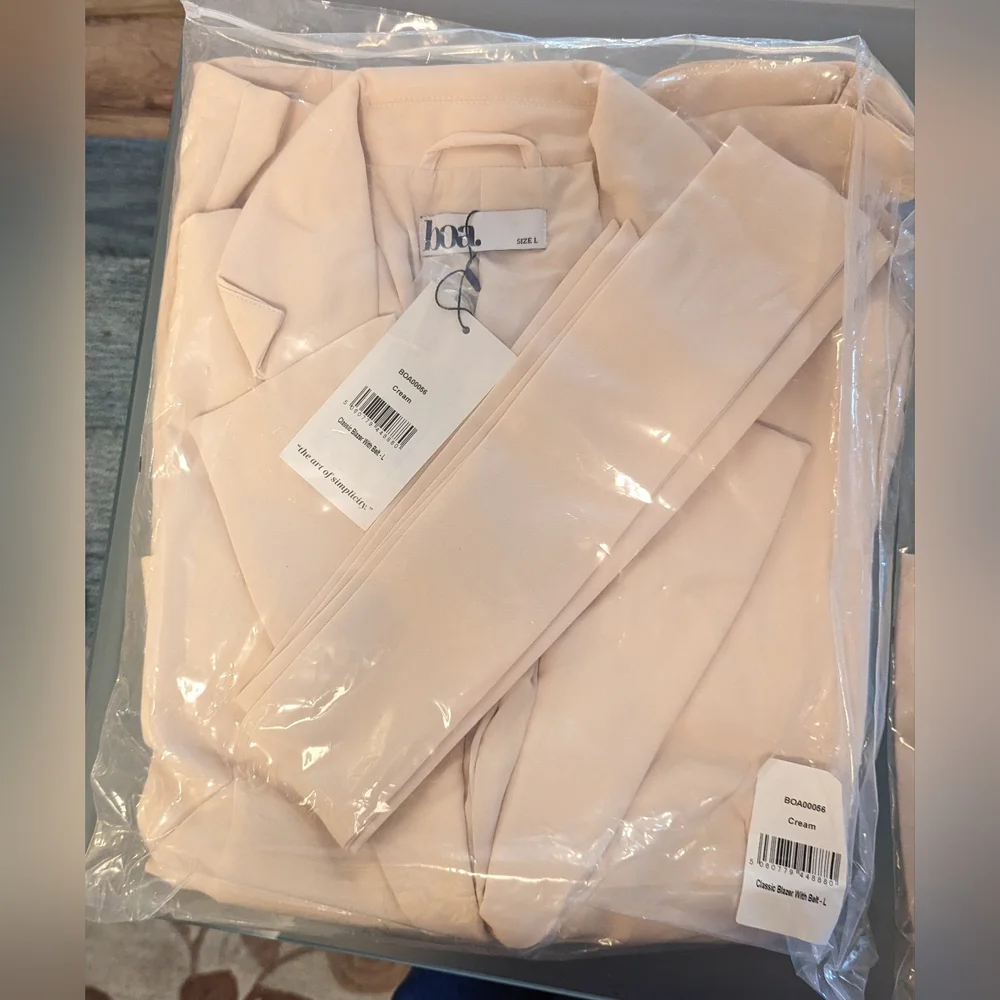 BECAUSE of ALICE CREAM SUIT SZ XL - Picture 2 of 5